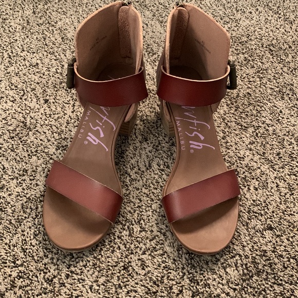 Blowfish heels- EUC - Picture 2 of 5